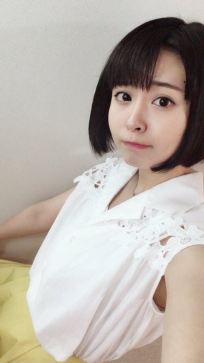 メ テレ アナウンス部 公式 Twitterissa 望木聡子です もっちーです けさの ドデスカ で 子ちゃんに髪型が似てると いじってもらいました 照 スカートが赤ならば或いは そして あす朝８時 旅サラダ ご当地中継を担当します ｐｒ動画でイラスト披露しま