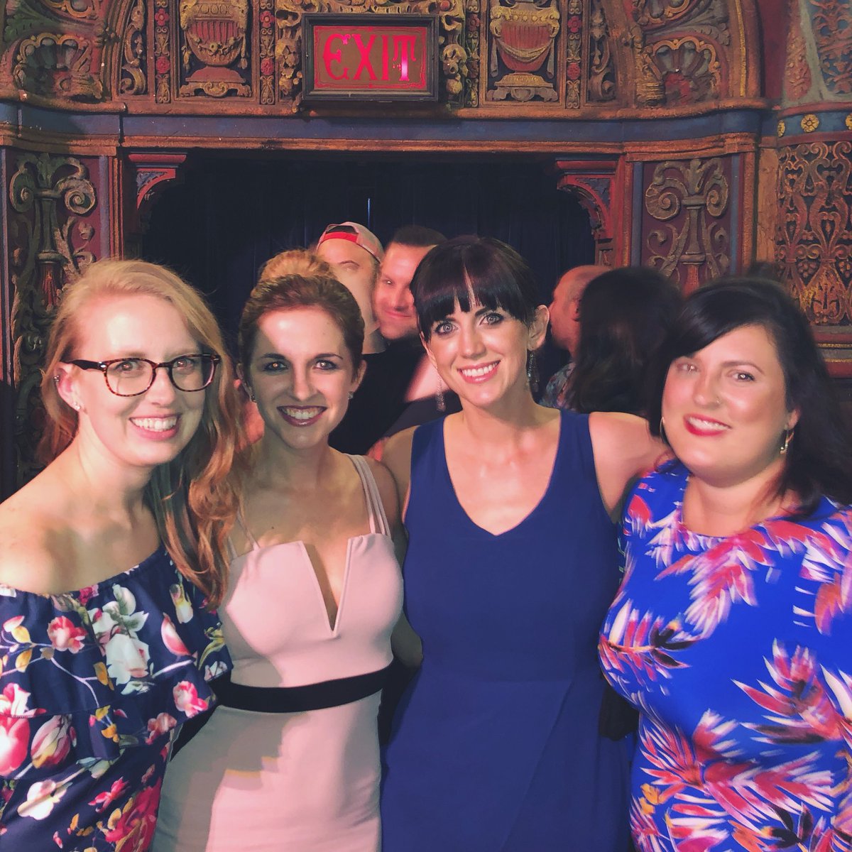 MrsDrLupo's tweet image. Most of the @3MinBreak ladies all dressed up! 😍 Just missing @MrsGernader! But without these women I couldn’t navigate this crazy world we’ve created. They keep me sane.