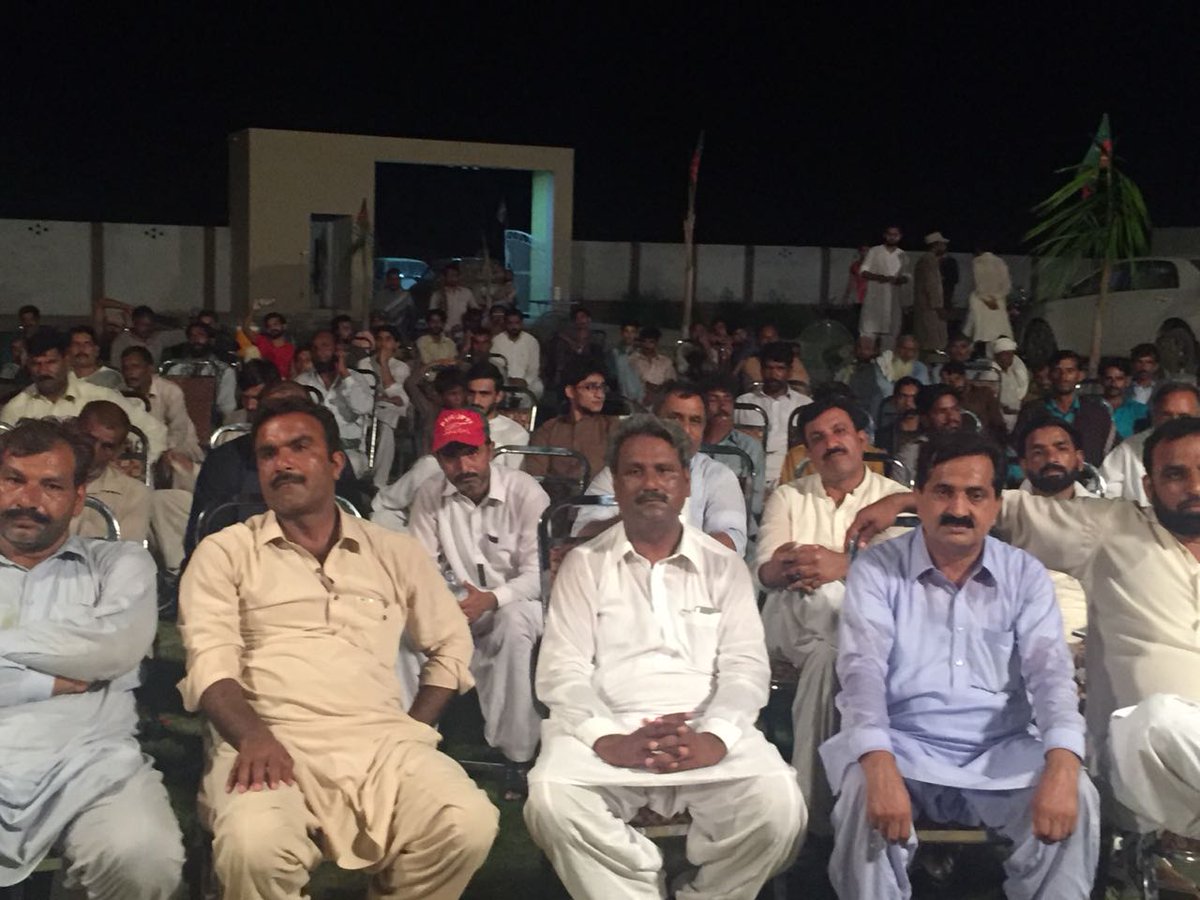 PTIPunjabPK's tweet photo. پاکستان تحریک انصاف کی ٹکٹ ہولڈر پی پی 185 محترمہ روبینہ شاہین وٹو روہیلہ تیجیکا یونین کونسل میں مختلف مقامات پر کمپین کے دوران
#PTI
#AbSirfImranKhan
#PP185
GE2018
#VoteForBat https://t.co/zoRWvgC6lI