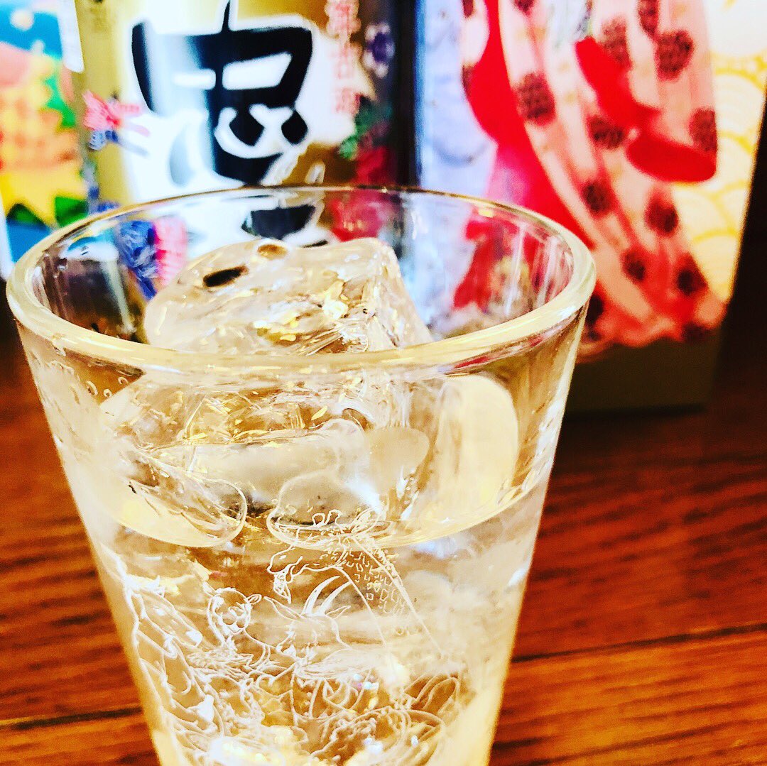 池袋の風 年内無休 お客様にすすめられても正直全部買っていたら大変なことになるので最近買ってなかったのですが これには興味が湧き買ったとところ うん まろやかでやさしく それでいて胃袋をいい感じにあたためてくれる香り豊かな感じでうまいです