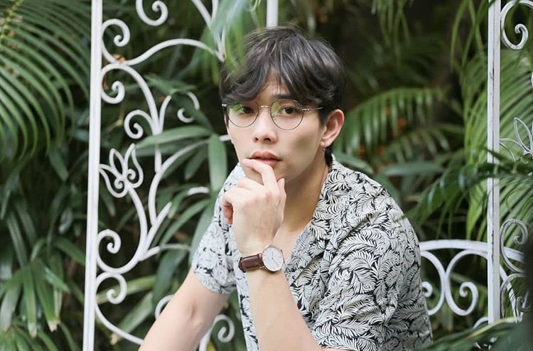 leegallery_'s tweet photo. ลาบานูนอ่ะ "แพ้ทาง" @lee_thanat 
.............
...........
........
แต่เราอ่ะ "แพ้เธอ"
บ้าจริงงง พูดไปแล้วก็เขิลลลลลล ><
วันนี้ชาวขอนแก่นพบปะพี่เขาได้นะคะ
อิอิ
#lee_thanat #มนุษย์ลี #wakeupชะนี
#friendzoneseries 
#GMMTV
#หนูมาลี
#รถโรงเรียนschooltour2018 💚💚 https://t.co/7BEr4mswQ9