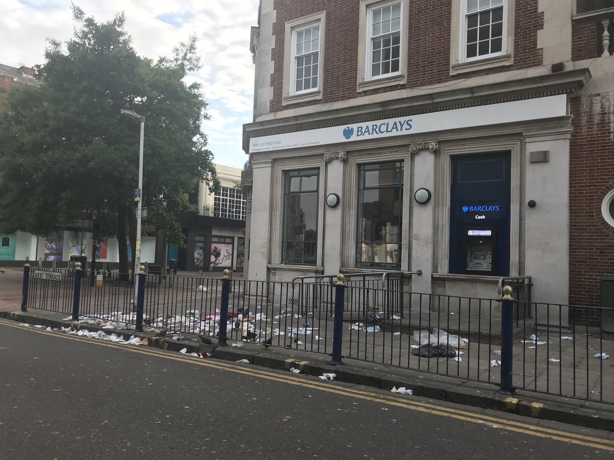 TidyKeeping's tweet image. Residents Rubbish #folkestone @fstoneherald @fstonehythedc @Barclays 13/7/18 seems to be every Friday and seems to be from the bank! Unbelievable