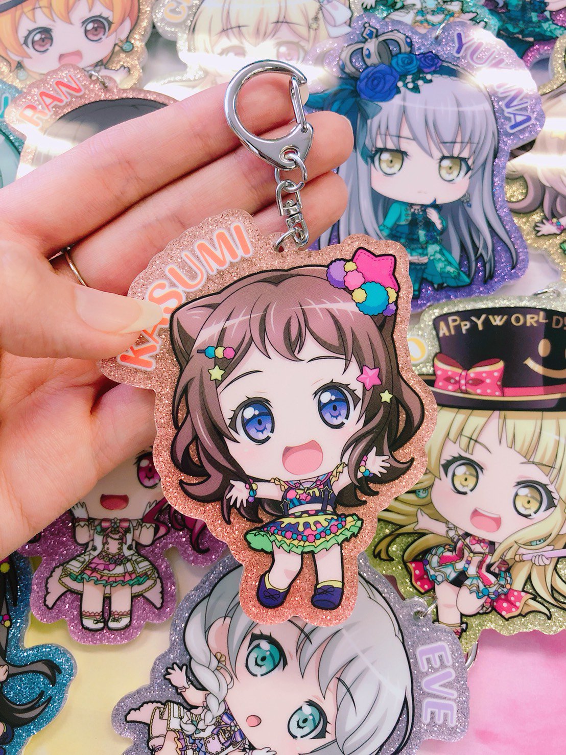 ブシロードクリエイティブ公式 予約締切もうすぐ バンドリ ガールズバンドパーティ より 18年8月に発売の キラッとアクリルキーホルダー が間もなく予約締切です ぜひチェックしてくださいね 画像はサンプルです 実際の商品とは異なる
