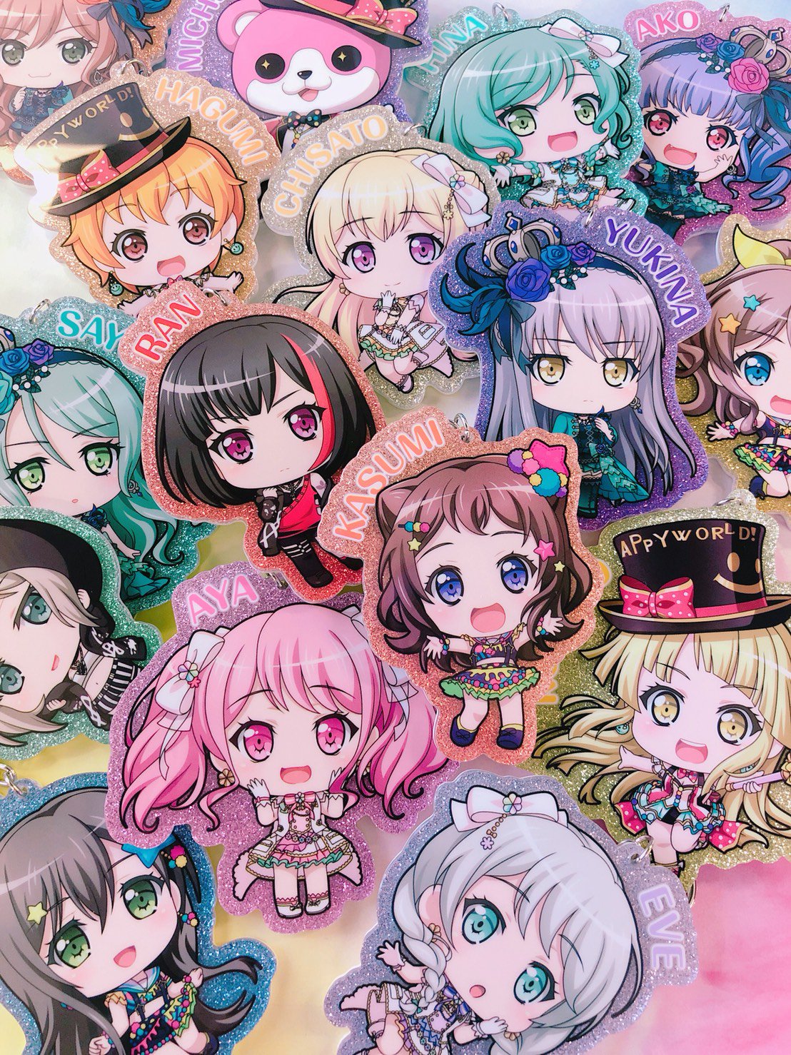 ブシロードクリエイティブ公式 キラッと輝くアクリルキーホルダー バンドリ ガールズバンドパーティ より キラキラっとした加工が可愛い キラッとアクリルキーホルダー が本日発売 たくさん集めて一緒におでかけしよう T Co