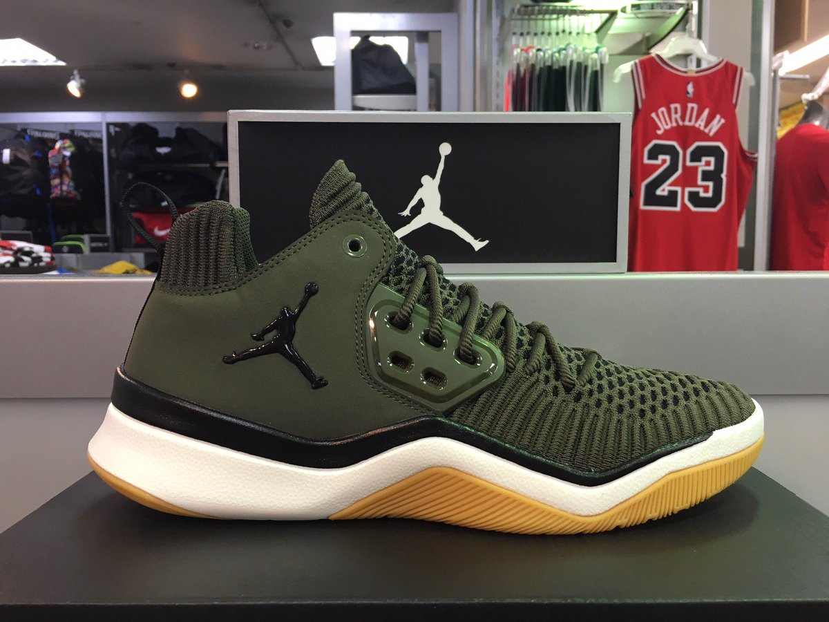 gallery2basket's tweet photo. 【新商品入荷】JORDAN DNA LX(AO2649-301)
#gallery2 #ギャラリー2 #ギャラ2 #バスケットボール #バスケ #basketball #michaeljordan #jordan #airjordan #エアジョーダン #マイケルジョーダン #バッシュ #jordandna #jordandnalx #nba #nike #nikebasketball
https://t.co/YtI0cHGKgp https://t.co/Ho8b2hRm8a