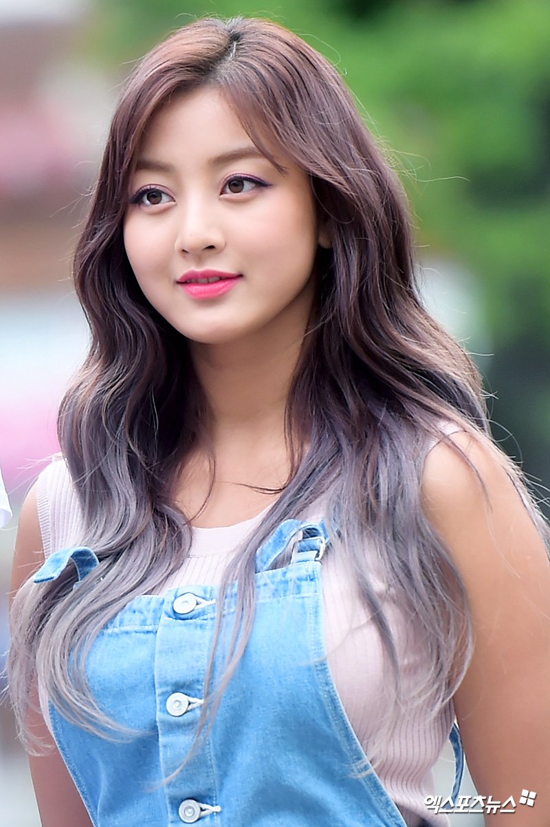 JIHYO is 뭔들 on Twitter: "[PRESS PIC] 180713 On the Way to MUSIC BANK (6