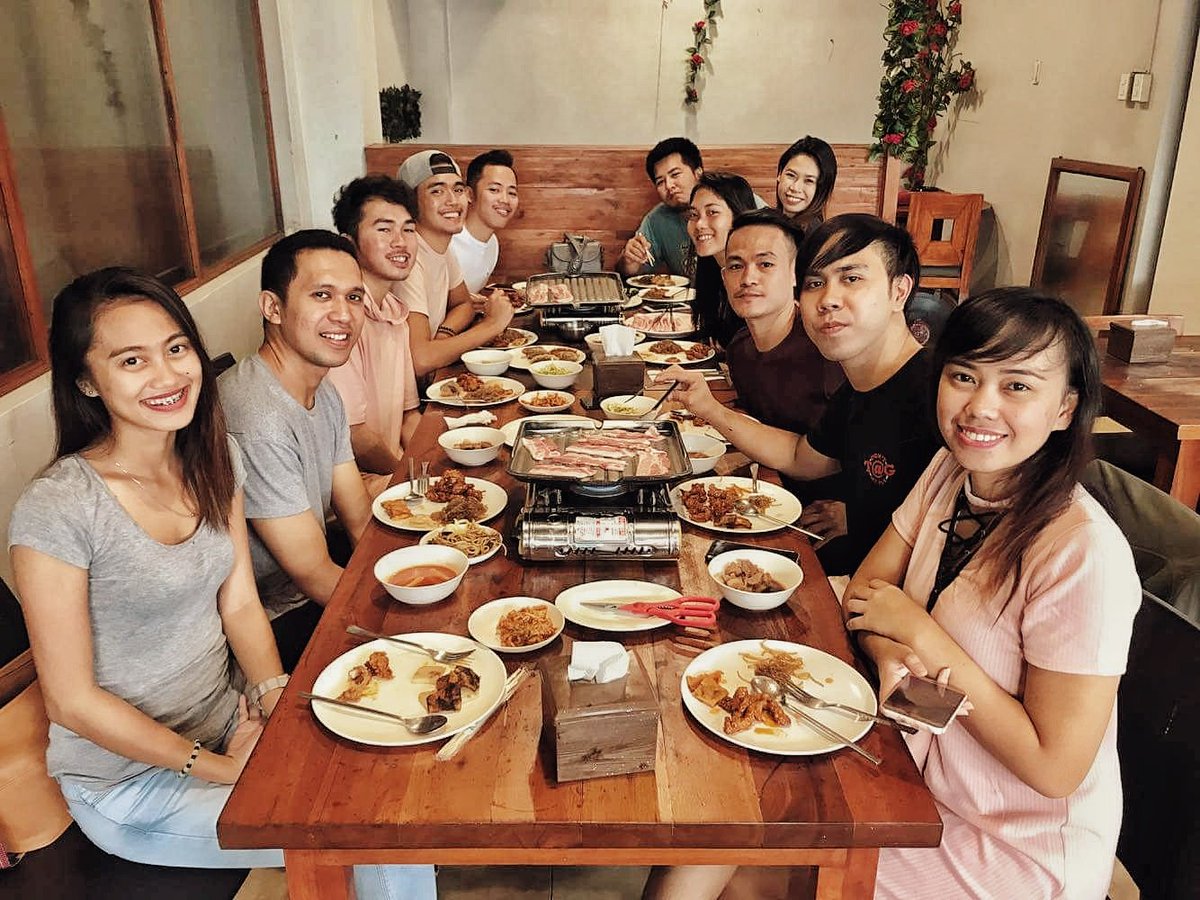 franteeth's tweet image. Mga #hypebeast nag #basictee ug nag Korean eat all you can. Hahaha