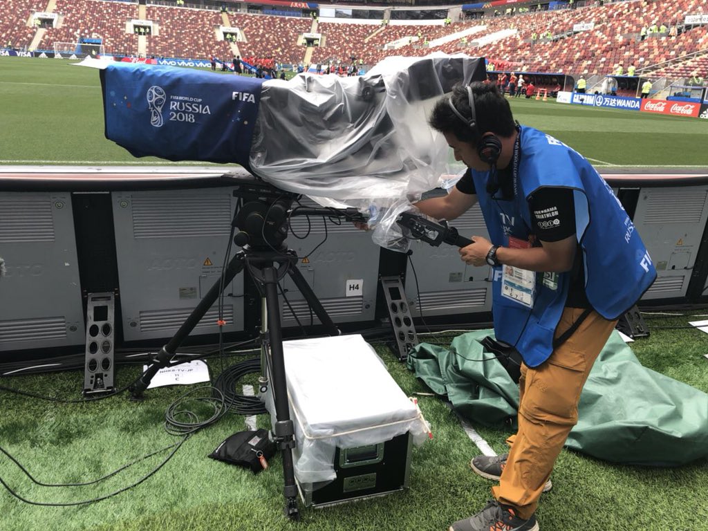 finalcutproes's tweet photo. Imágenes de la preparación de la retransmisión 8K de la NHK del España - Rusia de esta tarde. #WorldCupRussia2018 https://t.co/HcPS4GP4XC