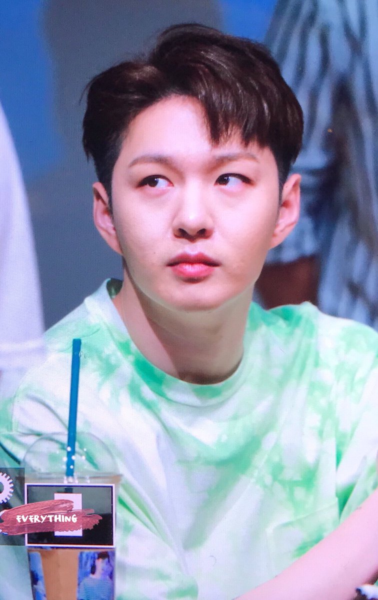 leechangsub_net's tweet photo. 180701 베어홀 팬싸 비투비 이창섭❤️
@LeeCS_BTOB https://t.co/iuq84o2eBL