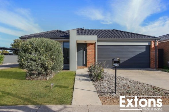 ExtonsRE's tweet image. |EXPRESSIONS OF INTEREST|
With open plan living, a low maintenance yard, and positioned only a block from the main street, this three bedroom property is a must see!  #new #saleslisting #realestate

realestate.com.au/property-house…