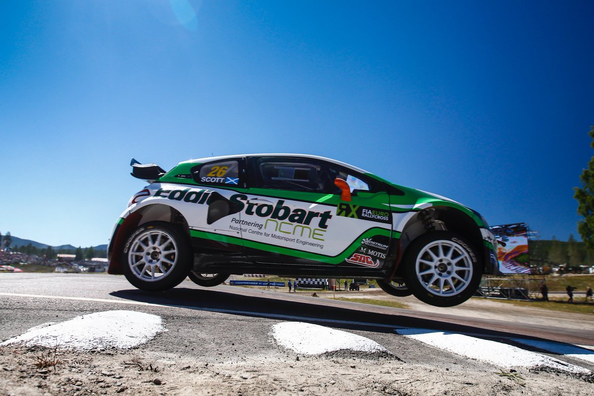 AlbatecRacing's tweet image. WHOOP! Another race win and the 9th fastest overall time puts @AndyScottRX in the #EuroRX semis at his favourite track #HoljesRX