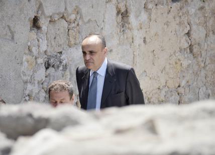 <a href="/albertobonisoli/">alberto bonisoli</a>  è #ministro conservatore niente spoil system al @MiBACT  conferma quasi tutti uomini vecchio governo altro che #GovernoDelCambiamento  povera cultura italiana ! <a href="/Mov5Stelle/">MoVimento 5 Stelle</a> <a href="/LegaSalvini/">Lega - Salvini Premier</a> <a href="/matteosalvinimi/">Matteo Salvini</a> <a href="/beppe_grillo/">Beppe Grillo</a> <a href="/GiorgiaMeloni/">Giorgia Meloni</a> <a href="/tomasomontanari/">Tomaso Montanari Presidente</a>