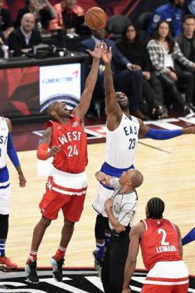 تويتر ミカイル على تويتر 本日のnbaあるある973 Nbaができる10年ほど前バスケは得点後のプレー再開は全て ジャンプボールをしていた T Co E9zmm4dgz8