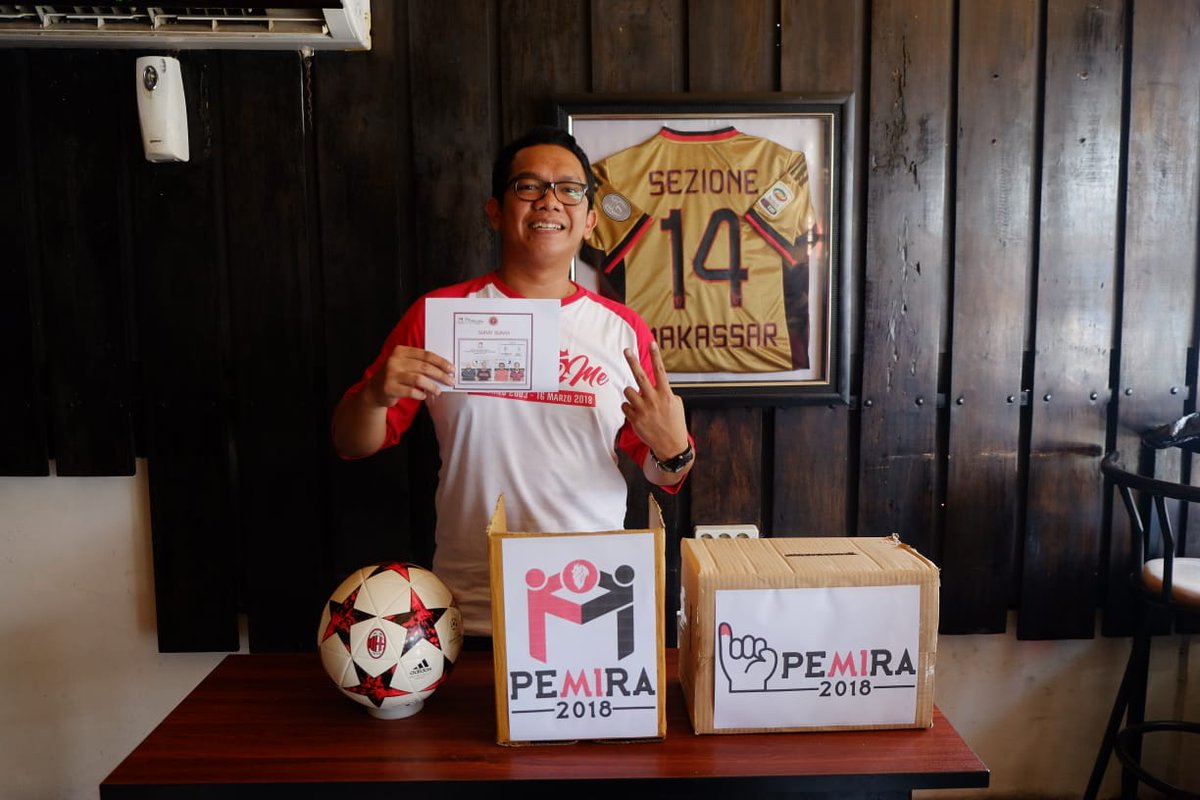 Sezione Makassar <a href="/MIsezMKS/">MI Sezione Makassar</a> tengah melaksanakan Pemilihan Presiden <a href="/MilanistiOrId/">Milanisti Indonesia</a> <a href="/PemiraMI/">Pemira MI</a>.

Siapapun yg menang atau kalah, akan tetap kami dukung &amp; kami support.

<a href="/toelmaldini/">toelmaldini</a> 
<a href="/robertdenura/">Robert de Nura</a> 
<a href="/AllRival/">arrival</a> 
<a href="/eckykahfi/">Rifky Kahfi Abdallah</a> 

#ForzaMilan
#ForzaMilanistiIndonesia