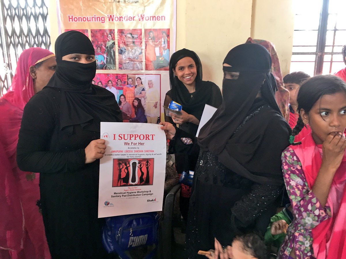 Sonakshi_V's tweet photo. Superb start of #WeForHer an initiative by @annapurnaloksev #SanitaryNapkinDonationDrive #MenstrualHygiene awareness camp at Azad Nagar , #Jaipur ! #WomenHealthFirst 👍🏼 https://t.co/irG8bQc6Nn