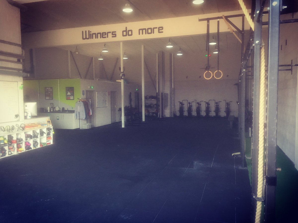 crossfitnavalia's tweet photo. Who's ready for a big Sunday in this amazing weather? Bootcamp class at 930 followed by our usual Sunday roast workout #CrossFit #Gloucester https://t.co/kr2dOf1mw9