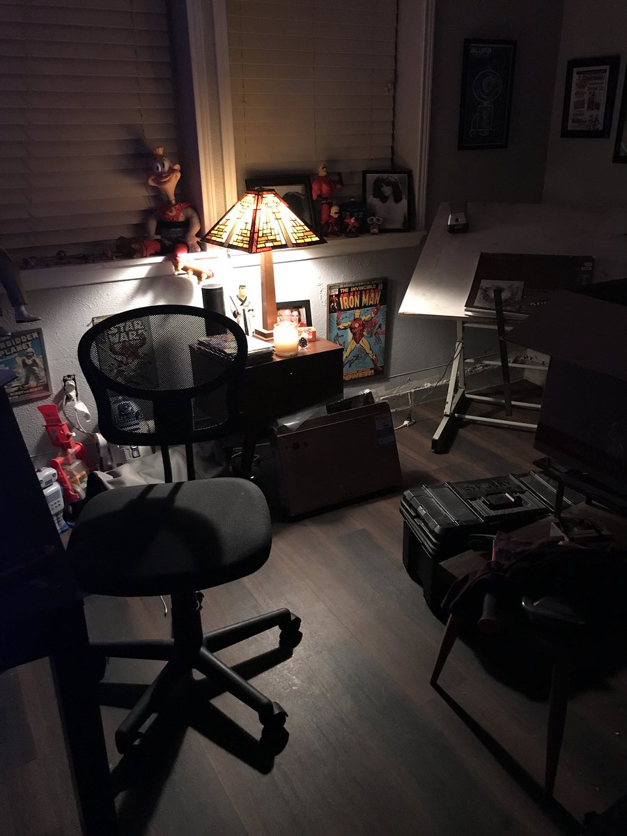 claysisk's tweet photo. Starting to get the new studio up and running! #siskart #studiosiskart #artiststudio #studio #workspace #sisk #claysisk https://t.co/aY3Gaxk4Wd