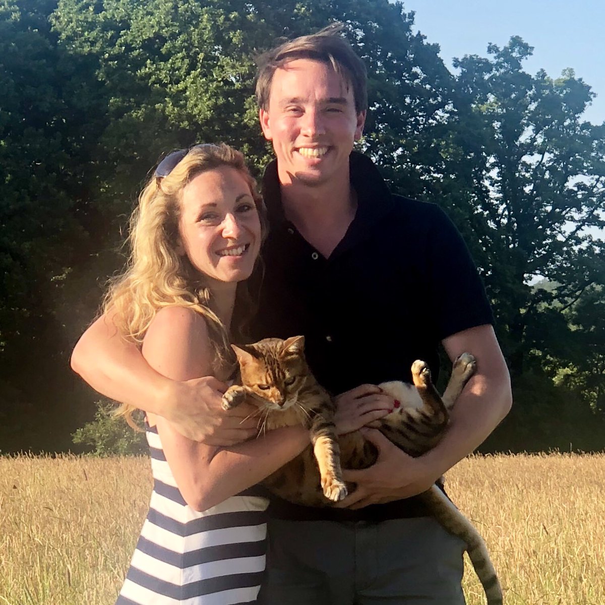 Archie_Puss's tweet photo. Family pawtrait 💕 me and Mummy and Him. Shire weekend #citykittyescapes #countrysideadventure #iamnotarugbyball #mummyandmeplusAlex @smootus https://t.co/hbbhc0vgeZ