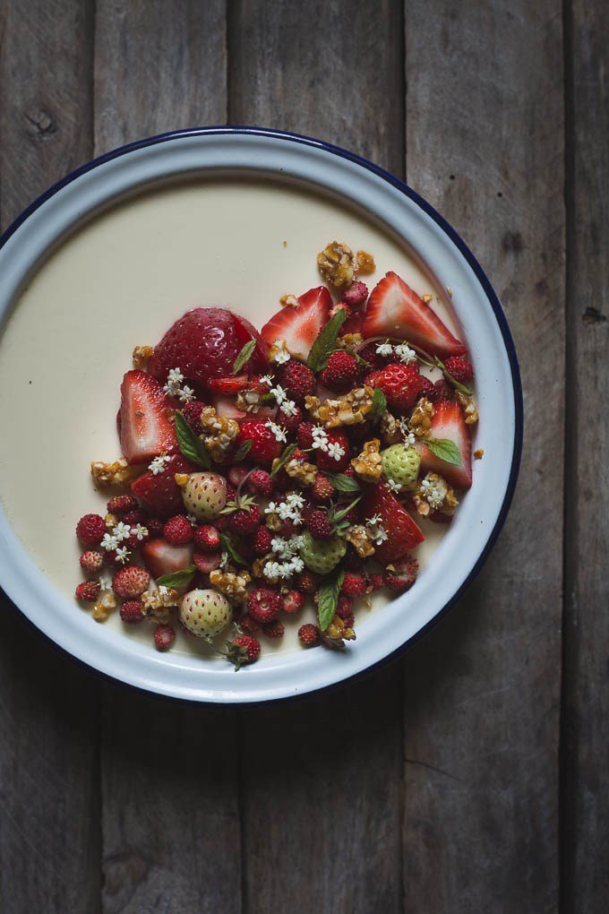 SeasonalTable's tweet photo. Milk Jelly with Strawberries, Elderflower, and Cobnut Brittle https://t.co/gxLbJgMYlM https://t.co/c9Z2QjuRl7
