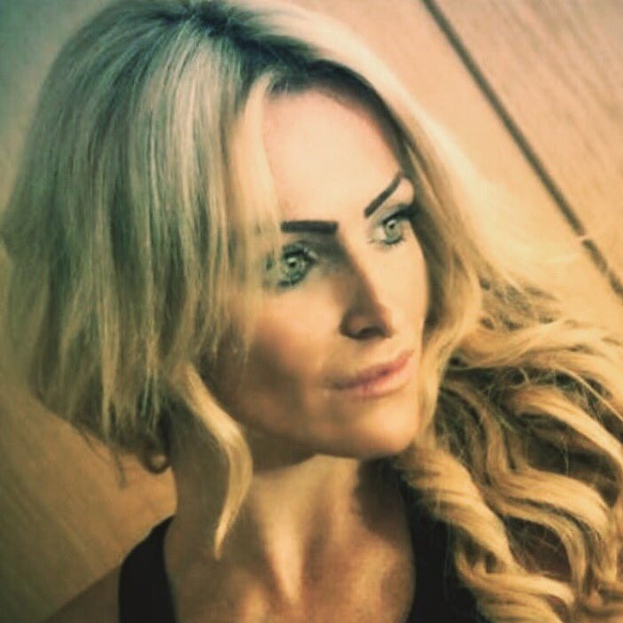 keedieEstelle's tweet photo. So today we finish our run for #Trioperas what an amazing time with the most fabulous team and cast :-) we’ve laughed, we’ve cried but most of all..I loved every minute sharing a stage with the most talent bunch of babes ever :-) thank you for this wonderful time ..I love u https://t.co/jlf49Ds7Fp