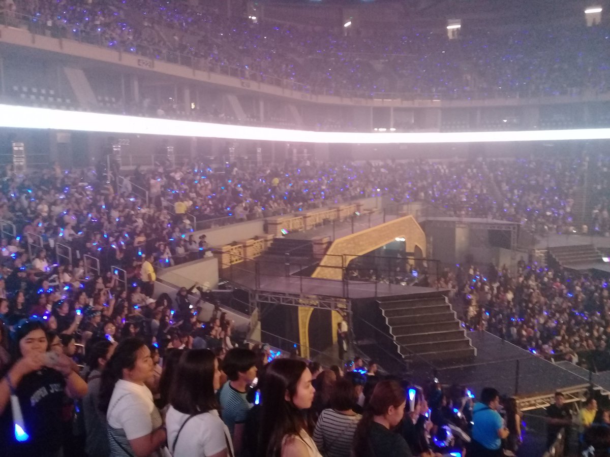 arrrennoona's tweet photo. So ganito po itsura ng concert ng "laos', "wala ng fans" at "matatanda" nang group called Super Junior, oh well 😎😆 #justsaying #SS7Manila https://t.co/65n1LkV4wJ