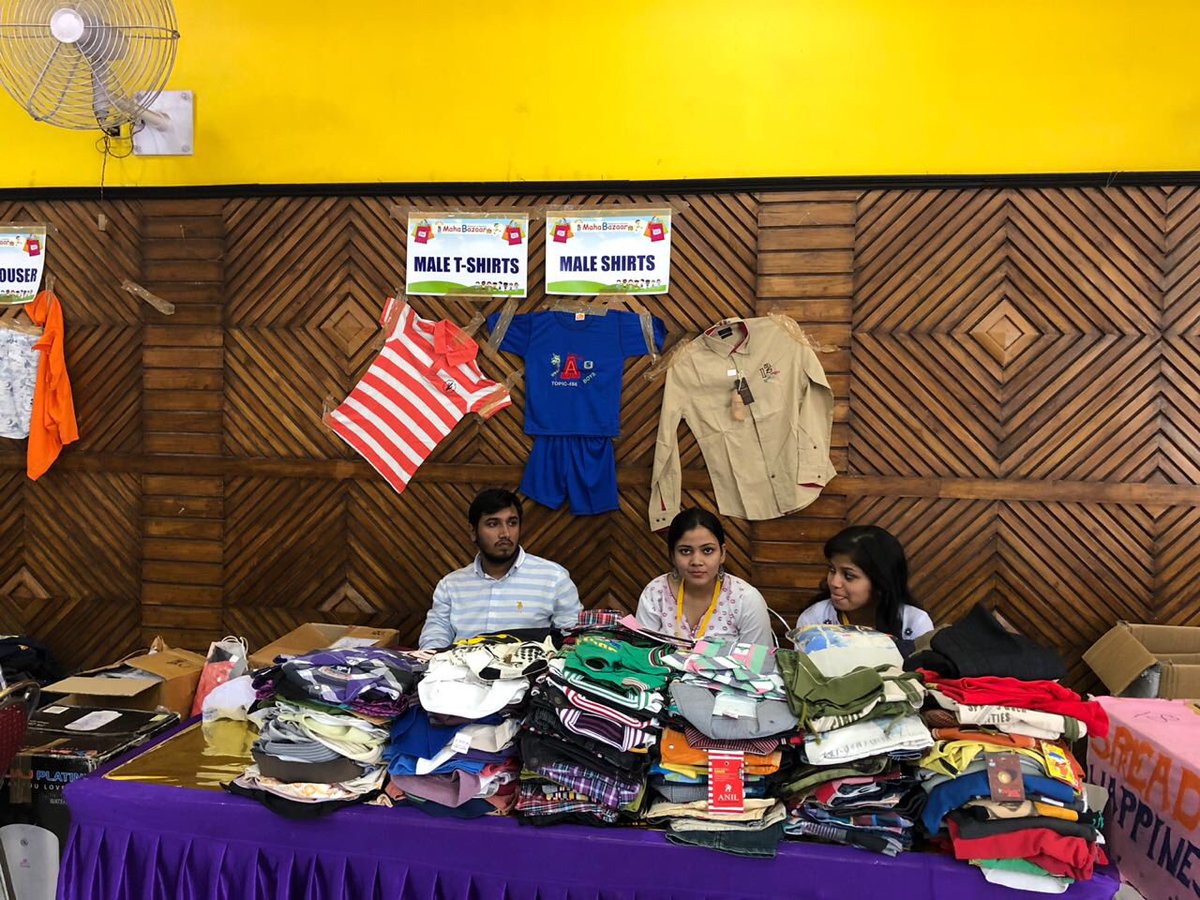 anishsingh21's tweet photo. #EWA organised #MegaBazar for underprivileged children in Ranchi. Old Clothes,Toys, Books were placed to shop for free. #FallenLeaves, #DOX & #RanchiAdventureWheelers were also part of the event. #BWGS 2009-batch Shreyashi Banka played an instrumental role in its success #BWBS https://t.co/Q2XNiFonlO