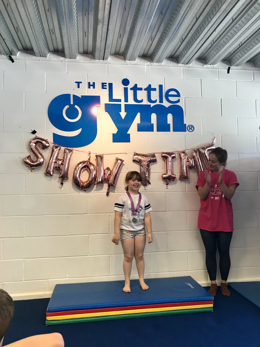 LittleGymW4's tweet photo. 🌟Here's a little round up of some of our stars from Show Week in the downstairs gym! Show Week continues in the upstairs gym next week! #TheLittleGym #Chiswick #ShowTime https://t.co/0i323aSg4N