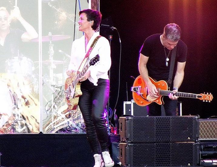 alanis_notes's tweet photo. [Amsterdam, NL 06/30/2018 @concertatSEA ] #AlanisMorissette https://t.co/ih56AoRfov