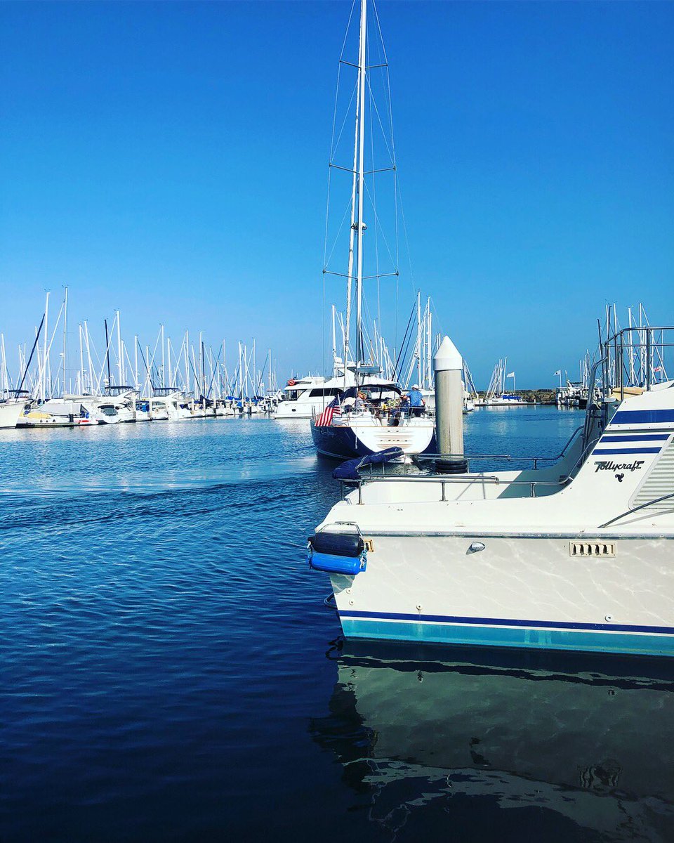 Girls getaway!  #SantaBarbara #santabarbaraharbor #boatday #summer