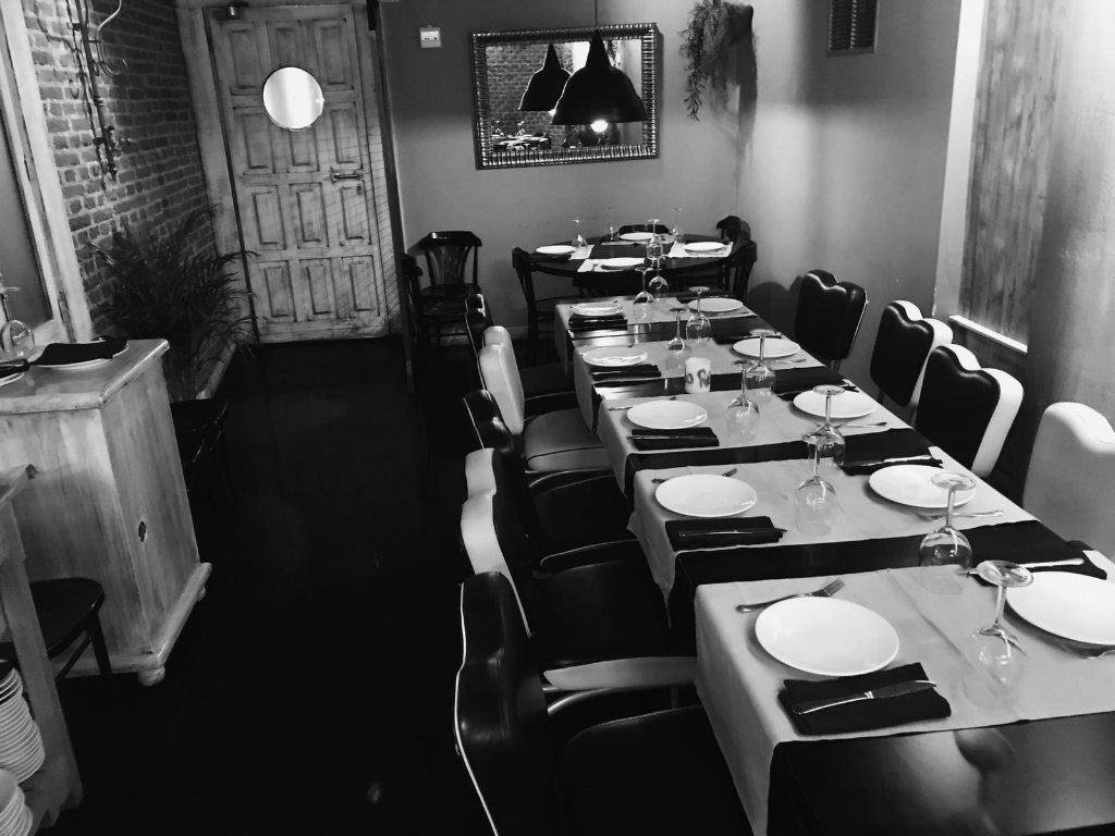 Zampalatedinner's tweet photo. RECUERDA! hoy domingo abrimos desde las 13.00h. Estamos en la calle Covarrubias nº 24 (Madrid)
 #zampa #zamparestoran #zampalocal #restaurantemadrid #restaurantechamberí #copasmadrid #fiestamadrid #madridcopas https://t.co/2X2WF6qde3