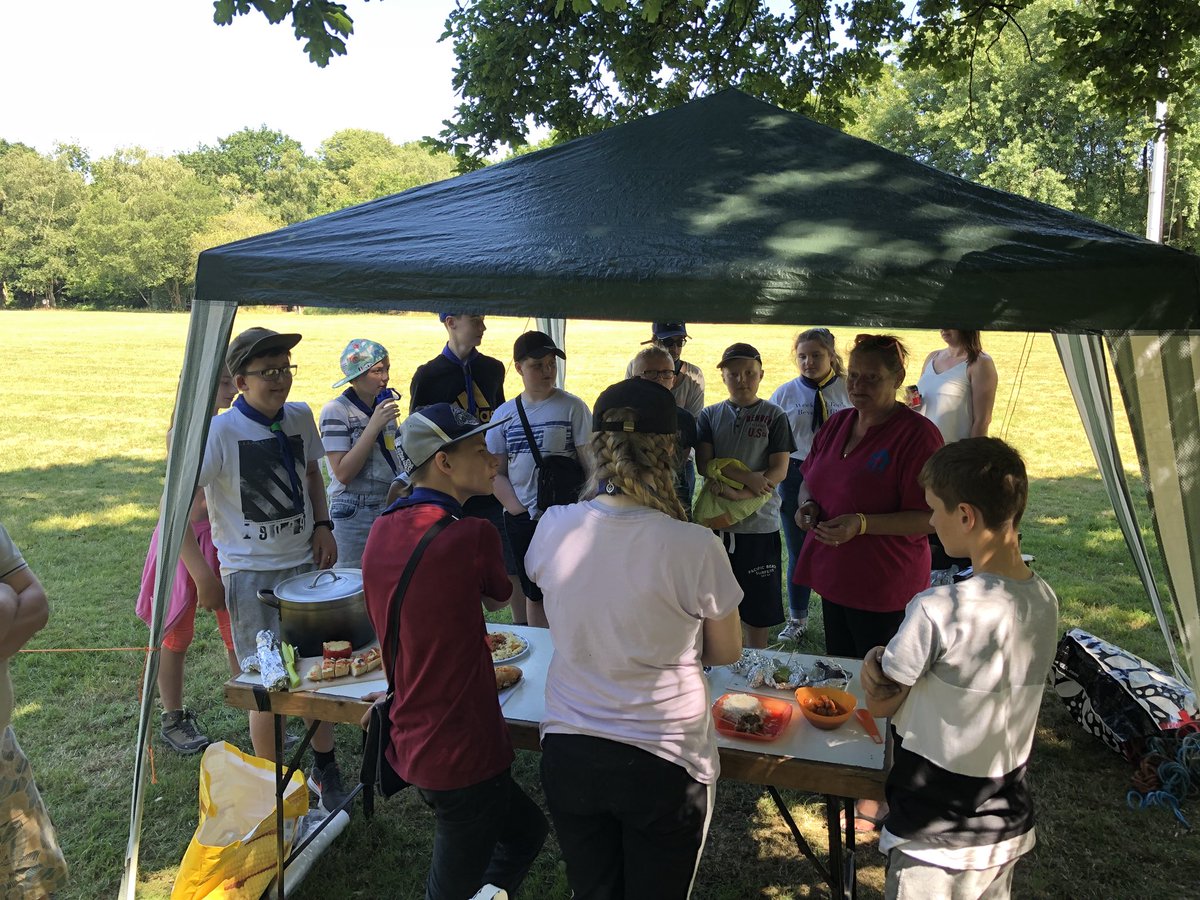 8thCovScouts's tweet photo. The Scouts had a great time up at Rough Close yesterday doing a backwards cooking competition with some very interesting meals cooked https://t.co/VBEMfWhYkU