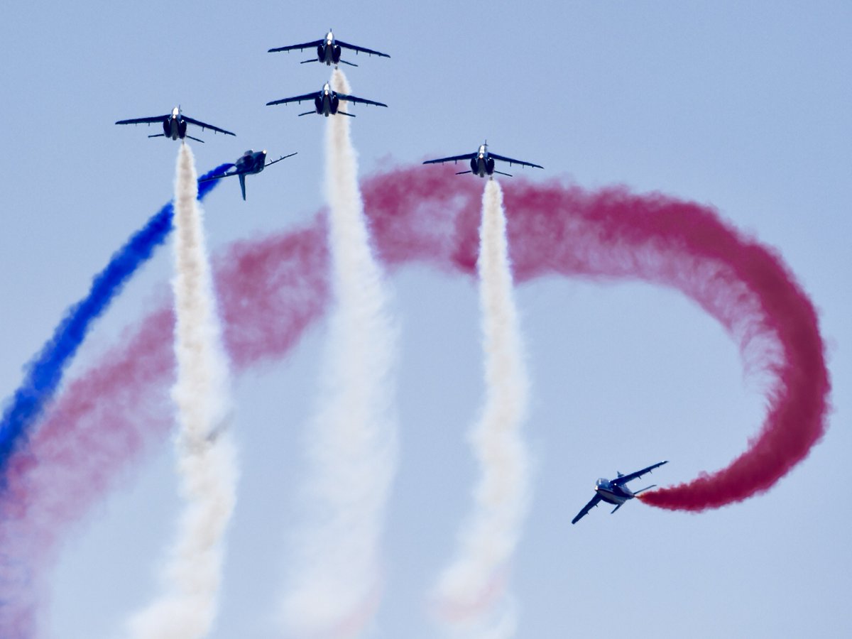 lestrepublicain's tweet photo. La Patrouille de France illumine le ciel de la base aérienne de Nancy-Ochey
#NOAS2018
➡ https://t.co/mcAa2kgu7R https://t.co/JUdvLWSI2U