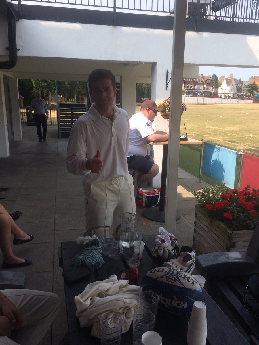 100!

Debutant James Croft hits the first Errantes ton as we pass 300 vs Oriental Club 

#rons