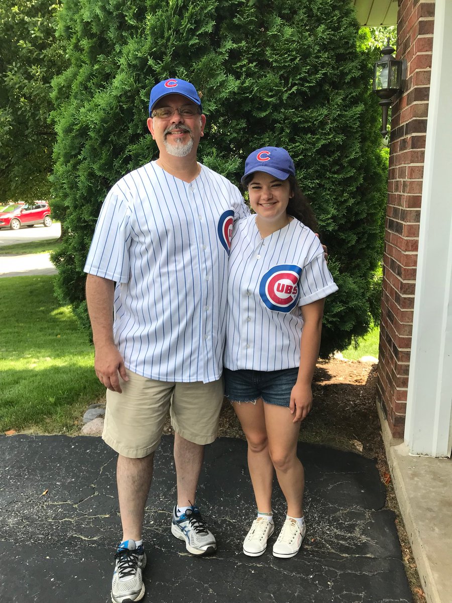 CCuzzone's tweet image. Annual Daddy-Daughter CUBS date!! ⁦@Cubs⁩