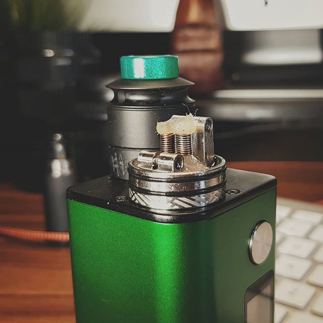 Vaping_Biker's tweet photo. Cheeky dual coil in the #reverierda from @tenacioustxvapes on top of the green #BASIUMMOD
Works like a charm!
#vapingbiker #aveitlarge #ticklethewick #vapingbikerbuddies #vapingwithbeards https://t.co/XXrFdIbr0r https://t.co/gNCvMkl3AT