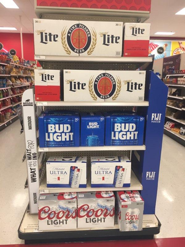 mcgoose2626's tweet photo. #GreatBuysinJuly #RedWhiteBlueBBQ @jamaal_edwards @Andrew050887 party time favorites for a great price! Enjoy the holiday https://t.co/UDRu3zmUD7