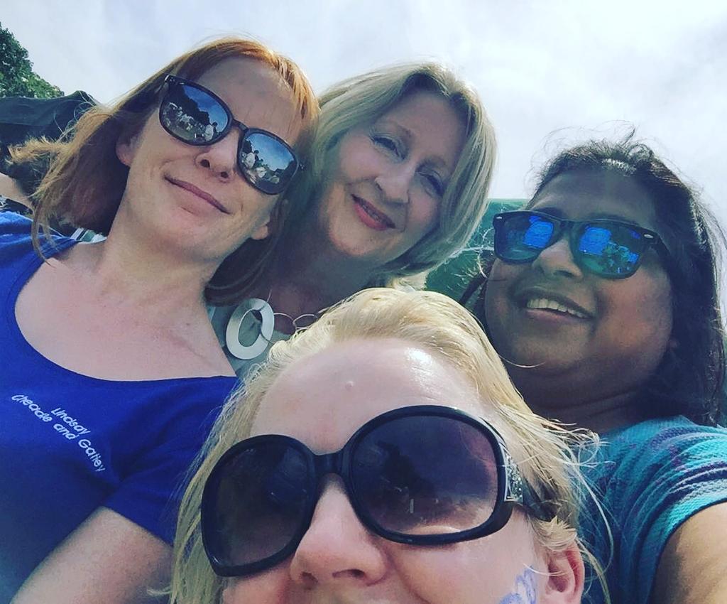 We've been battling the heat at #GatleyFestival today #fundraising for #manchestereyehospital.  We bumped into @MaryRobinson01 and managed a quick #selfie! Get in touch and come find out more about <a href="/CheadleCircle/">Cheadle&GatleyCircle</a> or our sister Cheadle &amp; Gatley Tangent #joinus