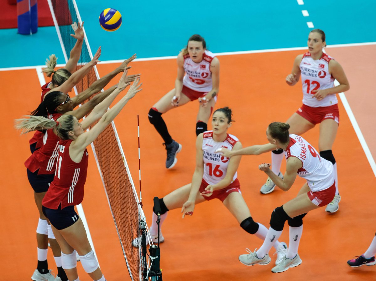 usavolleyball tweet picture