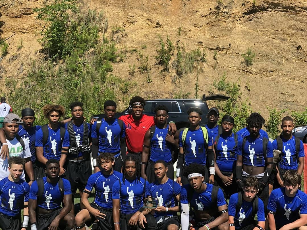 kingisa18's tweet photo. Me n my boy had fun @CamNewton7v7  📸🔒 #SquadUp  #TNT https://t.co/sBU6A0B08n