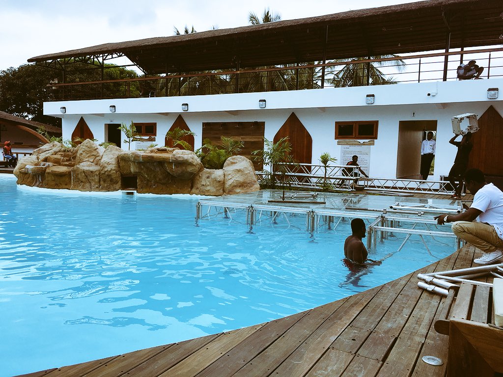 official4SYTETV's tweet photo. #SETUP
#4SYTESummerPoolJam in a bit 🔥🔥 @aquasafari_res https://t.co/lCAMVfL0r5