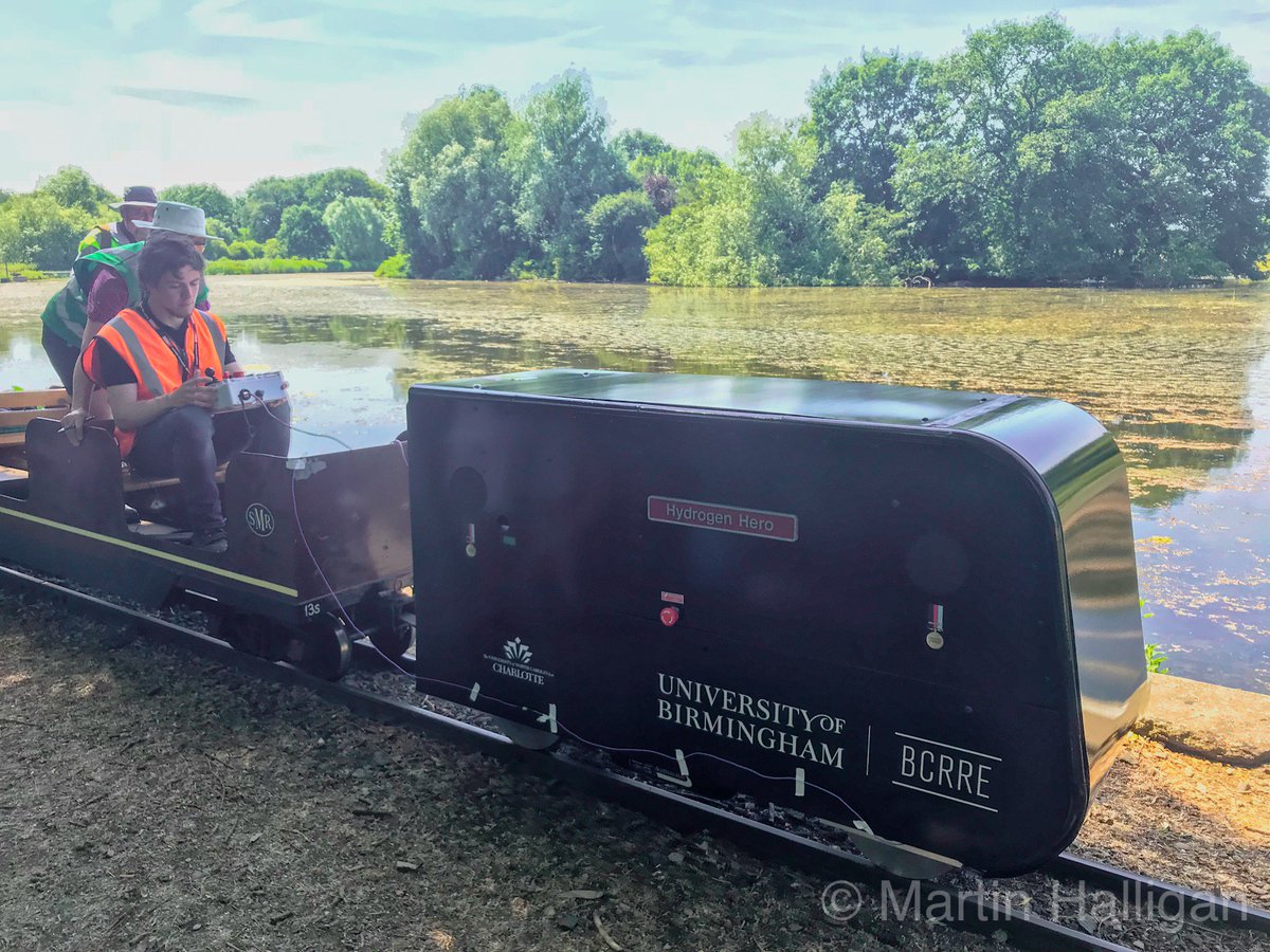 RailwayCIMechE's tweet photo. The University of Birmingham have just achieved a whopping distance of 36.26m in the #IMechERailwayChallenge regenerative braking challenge, placing them firmly in first place for that particular challenge
#trains #EnergyStorage https://t.co/mRwXMWW8S1