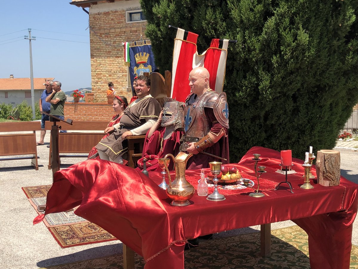 gpp_rizzo's tweet photo. A #SanFeliceDelMolise #rievocazione arrivo #croati in fuga da #persecuzioni 500 anni fa e #accoglienza dei #molisani @TgrMolise @TgrRai https://t.co/37MhagyA0f