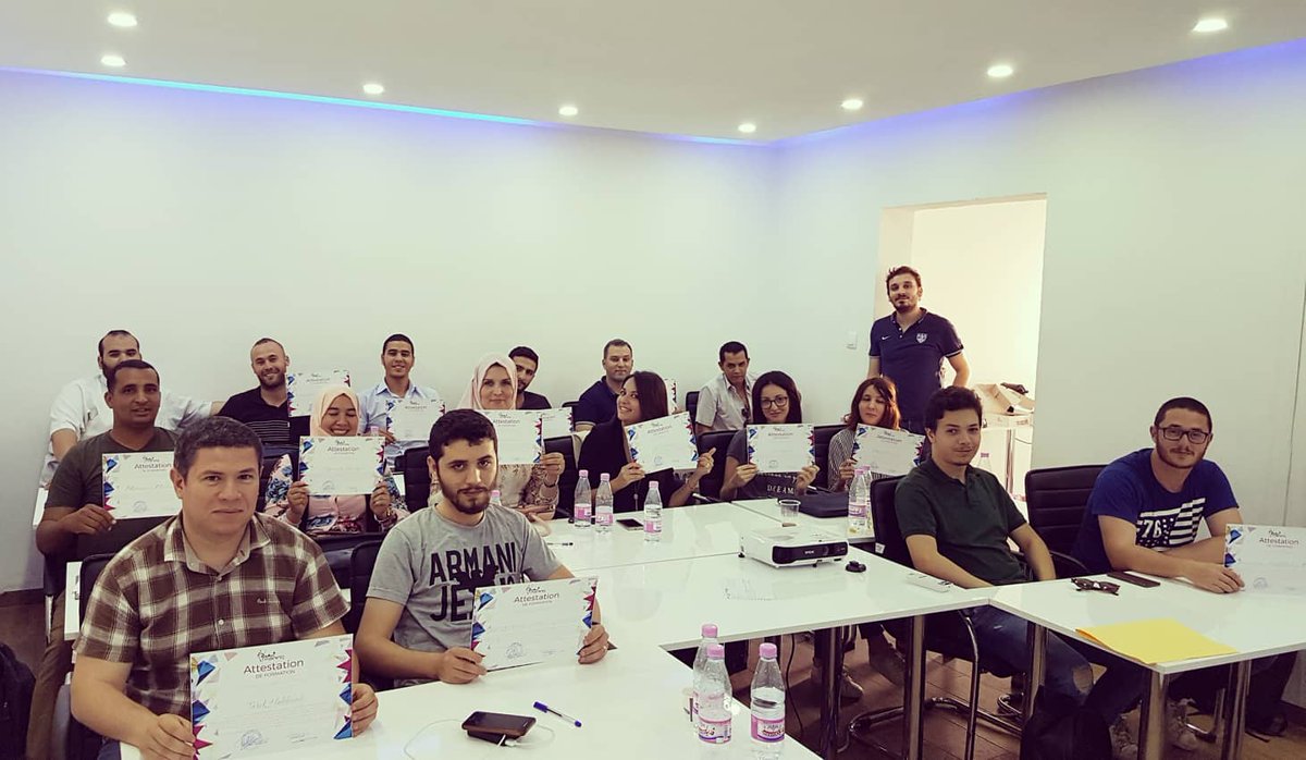 Qe3daDigital's tweet photo. La réussite appartient à tout le monde. C'est au travail d'équipe qu'en revient le mérite Un grand merci à tous les participants et entreprises qui nous ont fait confiance lors de notre 11ème session de #Formation Stratégie Et Marketing Digital #Qe3daDigital https://t.co/Uk07nfgb86