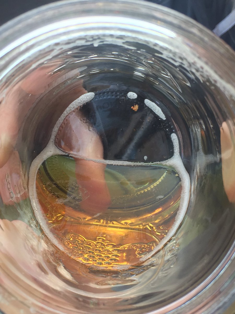 samdycheeks's tweet photo. GUYS the other day I went to sip my drink and I found a PERFECT TURKEY SHAPED CRUMB ON THE BOTTOM!!! How even? https://t.co/JuoQw9cfyM