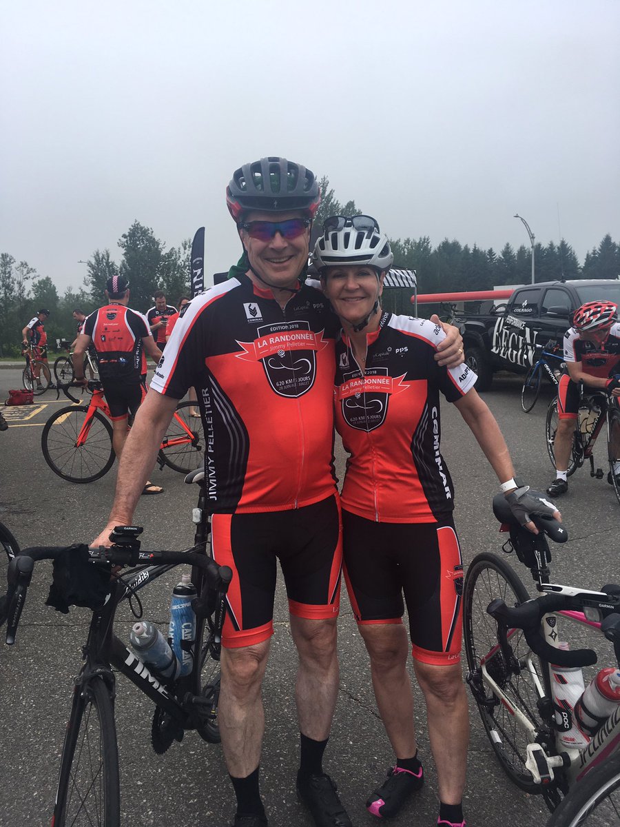 randonneejp's tweet photo. Les cyclistes se préparent pour la quatrième journée de la randonnée ! ☀️😁 Ils sont très enthousiastes ! 

Il y aura un rassemblement au zoo de Saint-Édouard pour le dîner.

#randonneejp https://t.co/RE3MP4ZJu8