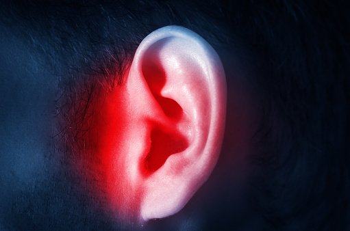 MedlinePlusEsp's tweet photo. El tinnitus se caracteriza por un zumbido constante en los oídos. Entérate aquí sobre esta condición https://t.co/vURL6OCP1e https://t.co/GG6b2lHrFu
