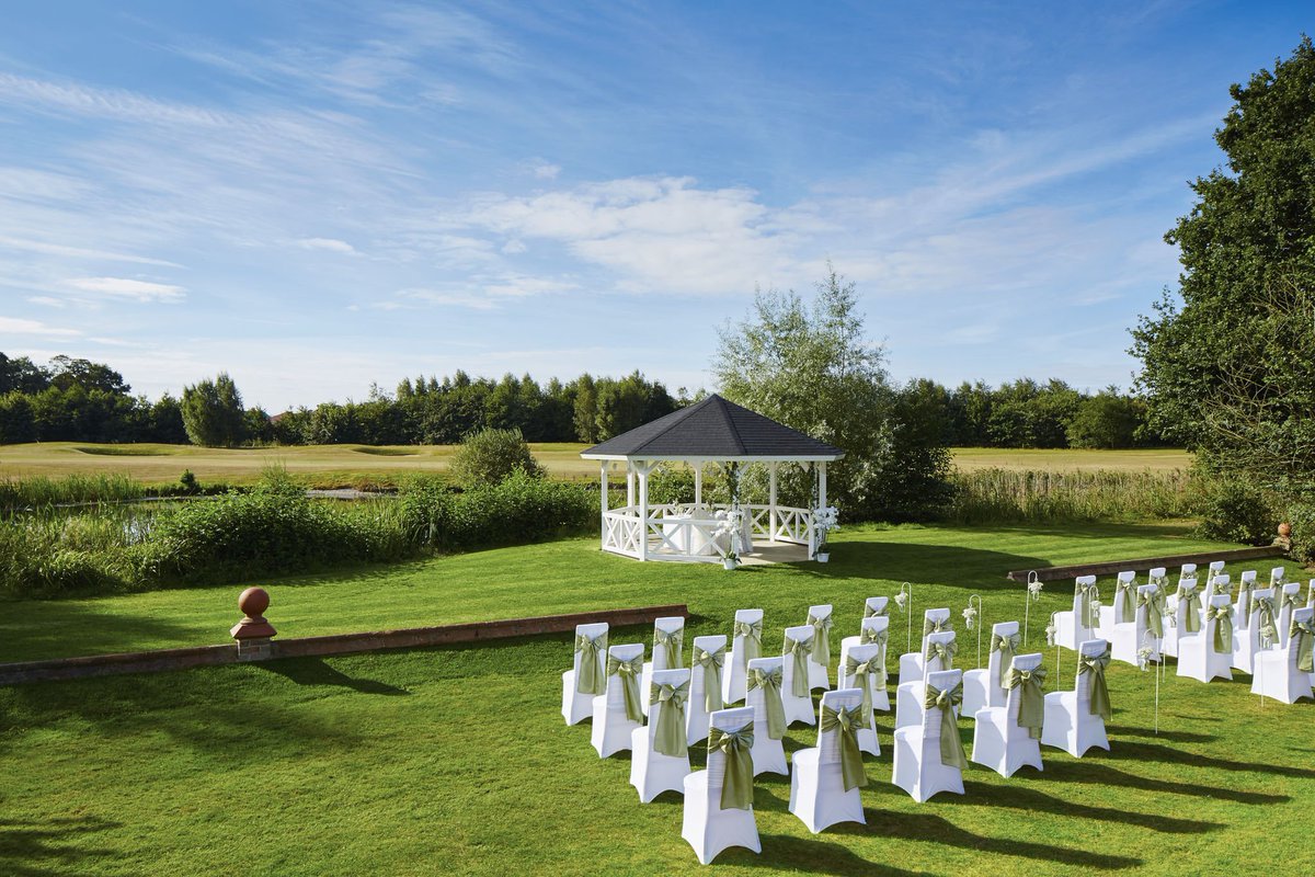 #Wedding Showcase Evening, Thursday the 19th July from 6pm - 10pm! 👰

Prosecco on arrival, delicious canapés and of course, free entry 😍 Call us now to register your place: 01603 410871 #Prosecco #WeddingFair #WeddingVenue #Country