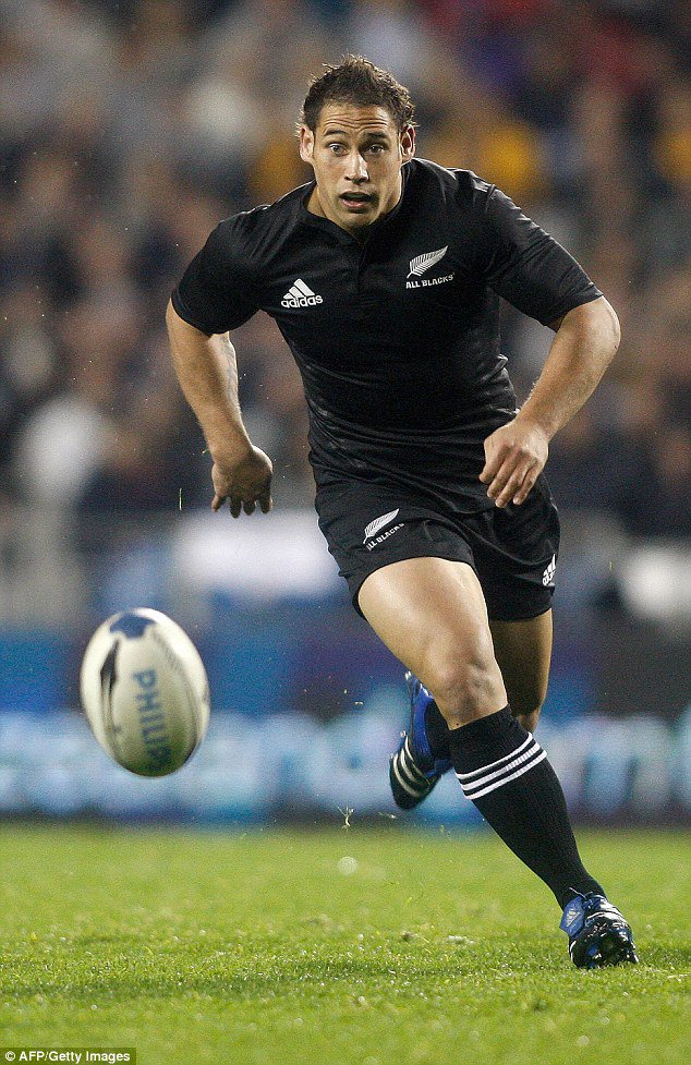 Luke McAlister who won 31 Caps for the New Zealand All Blacks has joined the 100 world Legends and wil;l feature in their Legedns teams inHong Kong in October and Dubai at the end of November.  come and get involved  email rugbyvets@hotmail.com