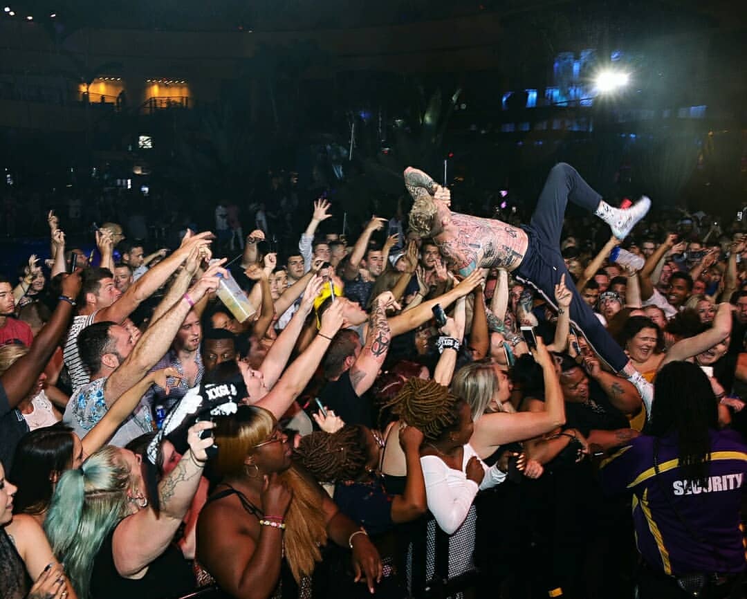 MGKArg's tweet photo. 📷🇺🇸 @machinegunkelly performing at @poolafterdark at @harrahsresort
📍Atlantic City, New Jersey- June 30th, 2018.  

🇦🇷 @machinegunkelly actuando en el @poolafterdark en @harrahsresort
📍Atlantic City, Nueva Jersey- 30 Junio 2018. https://t.co/zrLlaq9xBP