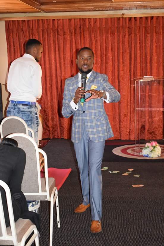 TGNC_Polokwane's tweet photo. If your neighbour just killed a giant that means God is in the neighbourhood and all you need to do is cry out unto Him . Never make the mistake of being silent in His presence.

#GodIsHere  #TGNC_Polokwane  #God https://t.co/YpYHLk99l1